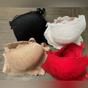 Lot of 4 Push up bras